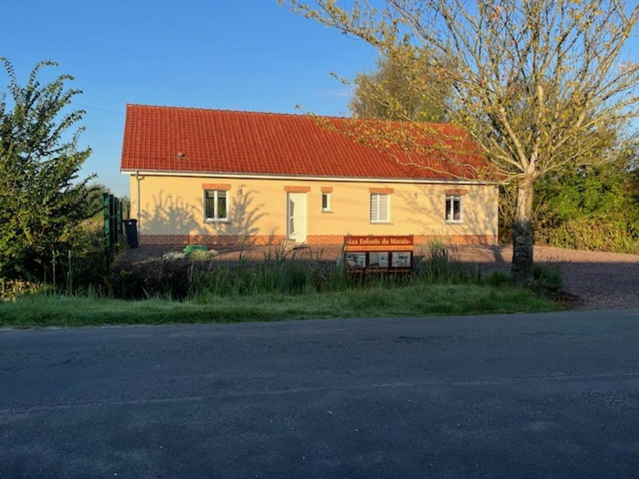 Les Enfants Du Marais Villa Favieres  ภายนอก รูปภาพ